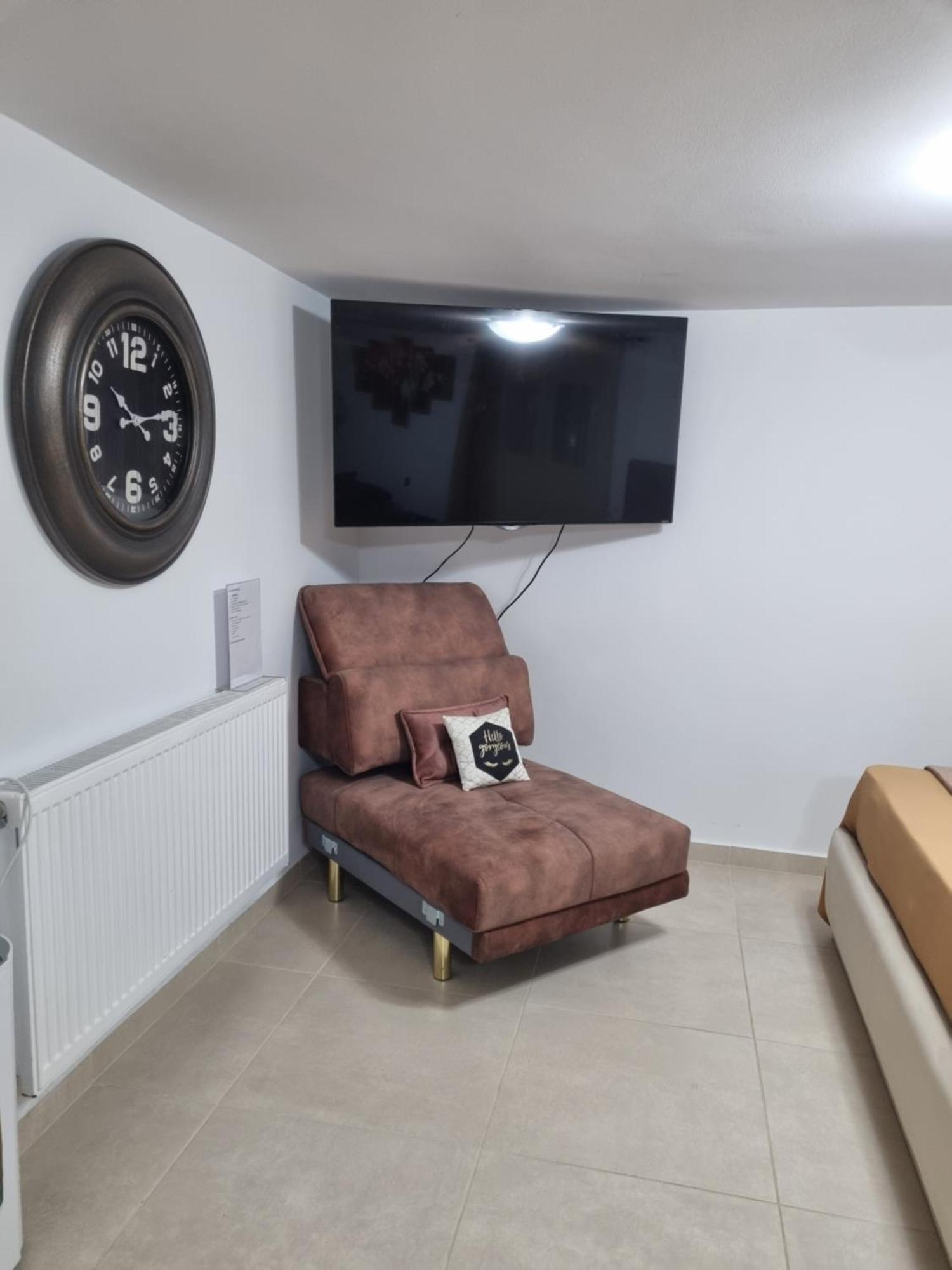 Cozy Apartment Near Sea And Airport アルテミダ エクステリア 写真